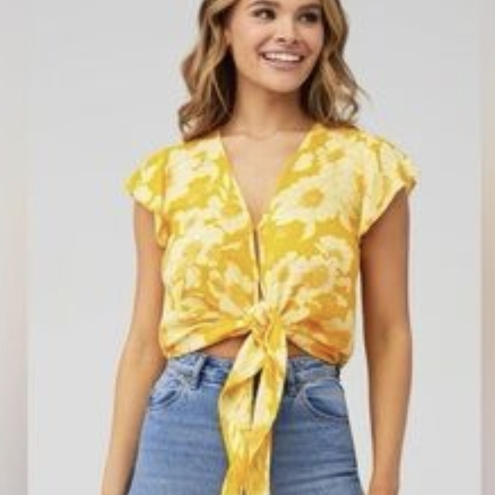 19 XIX Palms Sunny Floral Tie-Front Blouse